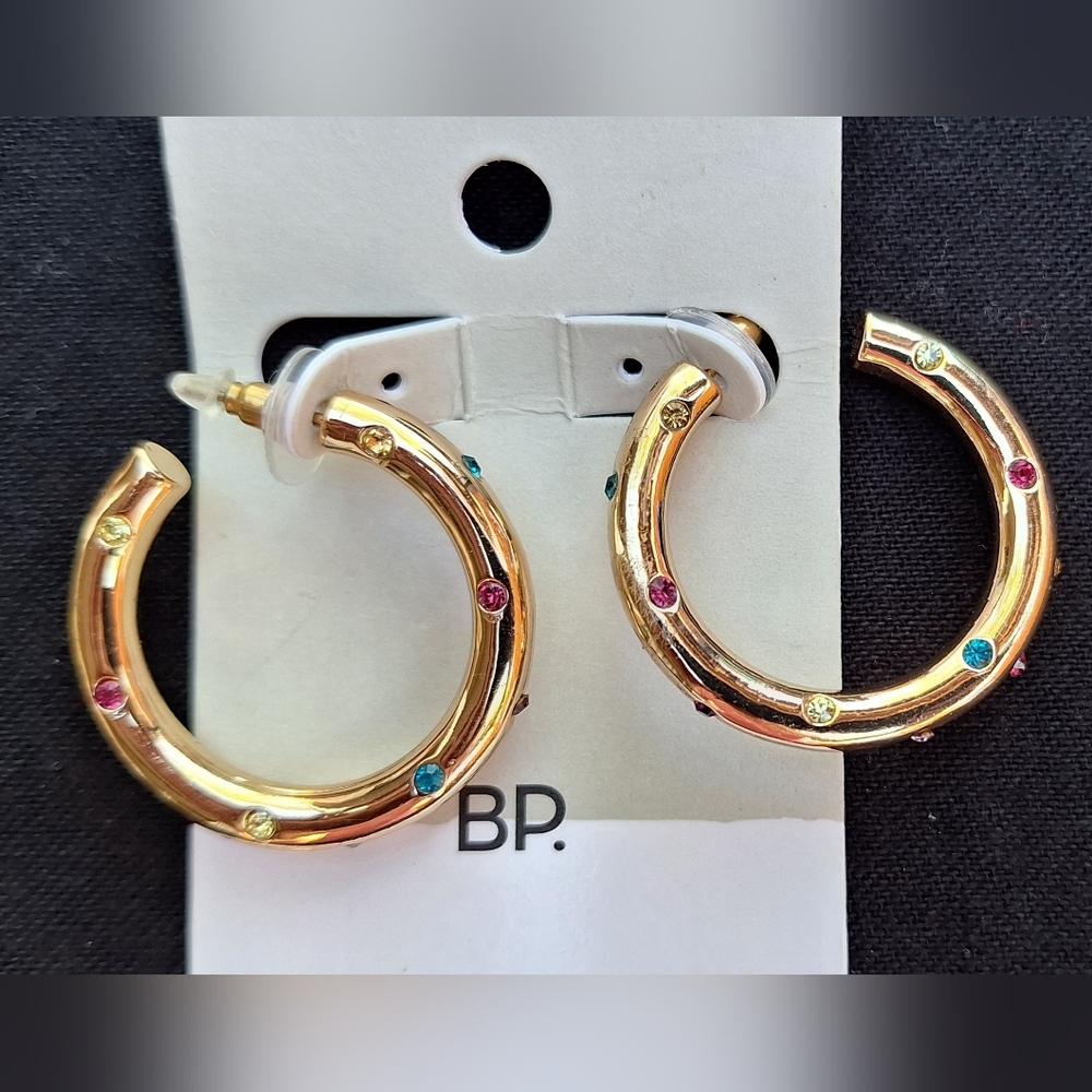 NORDSTROM BP GOLD HOOP EARRINGS WITH MULTICOLOR ACCENTS. NWT